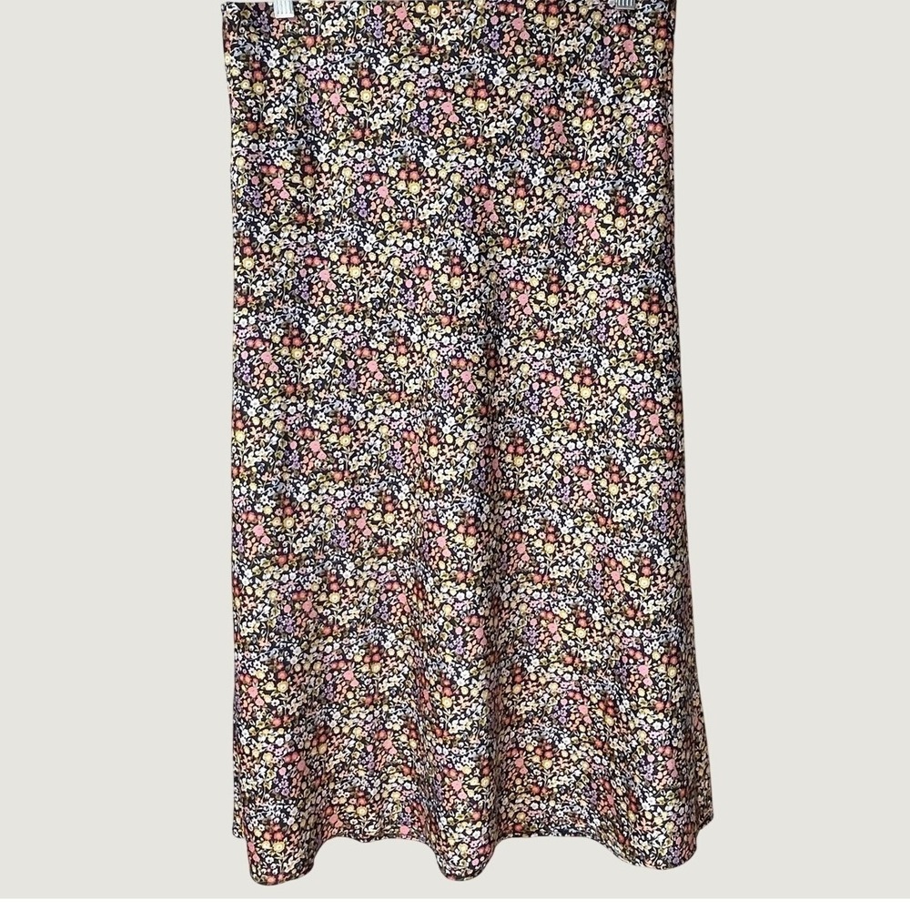 LOFT Sleek Floral Midi Skirt Womens Medium Pull On Cottagecore Ditsy Flower